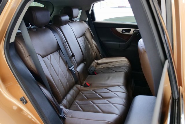 Used 2009 INFINITI FX35 2WD w/ Deluxe Touring Pkg image 14