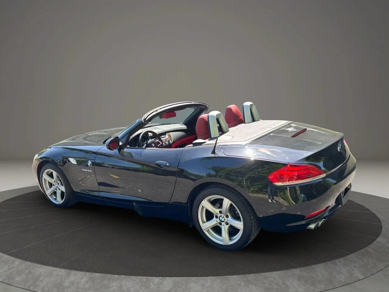 Used 2009 BMW Z4 sDrive30i RWD image 16