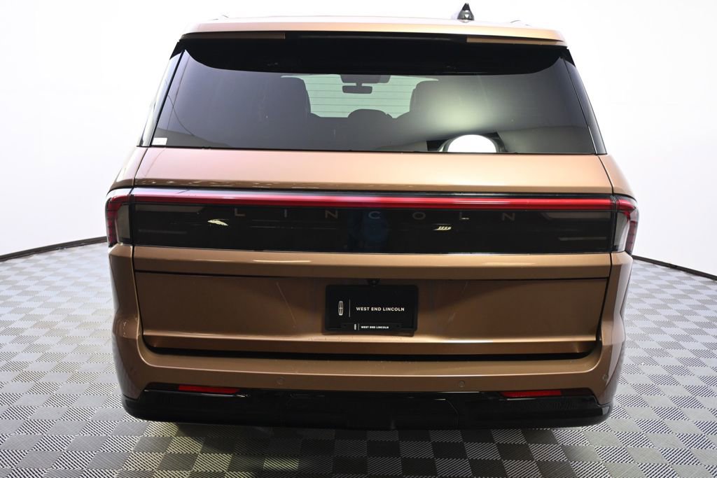 New 2026 Lincoln Navigator L Black Label AWD/4WD image 5