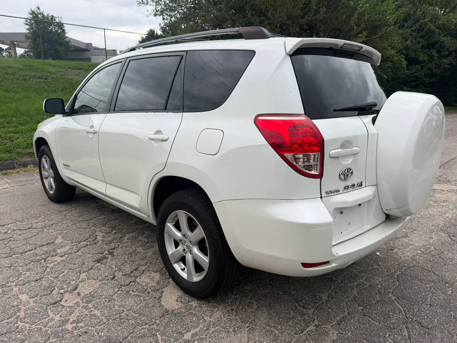 Used 2008 Toyota RAV4 Limited FWD image 5
