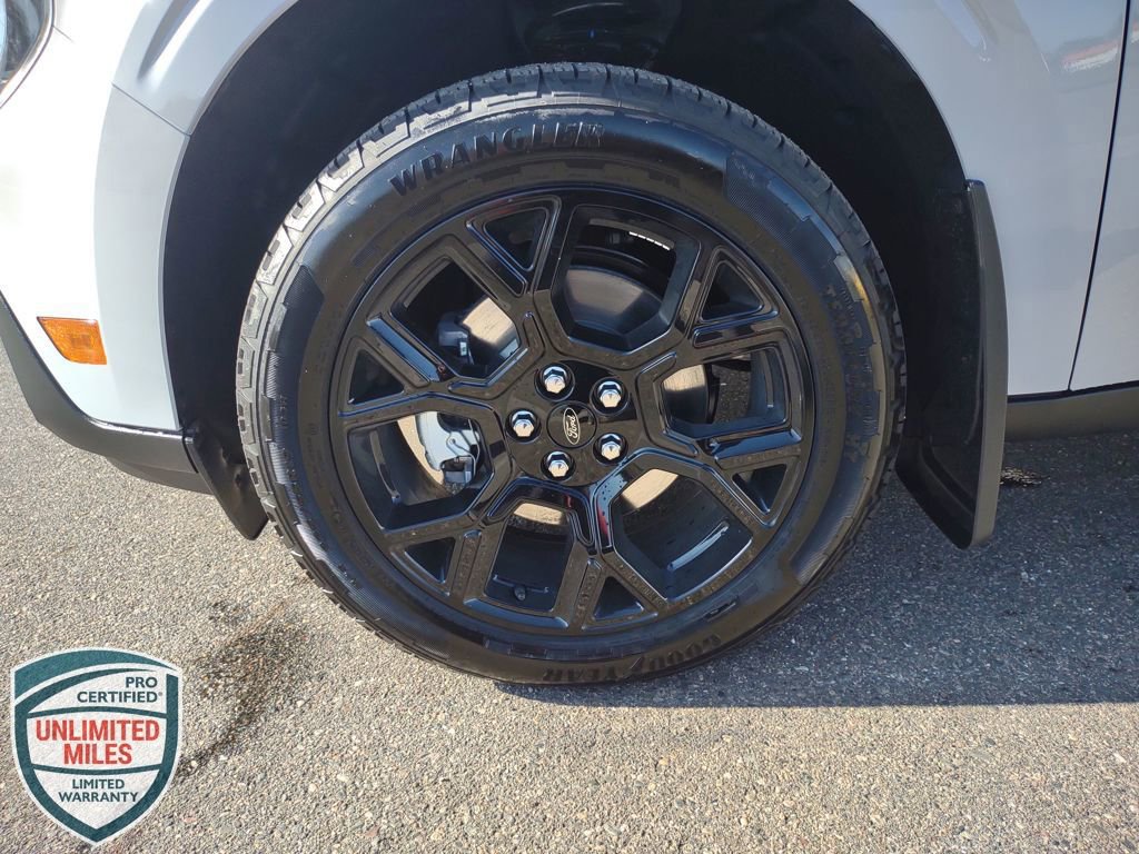 New 2025 Ford Maverick XLT w/ XLT Luxury Package image 31