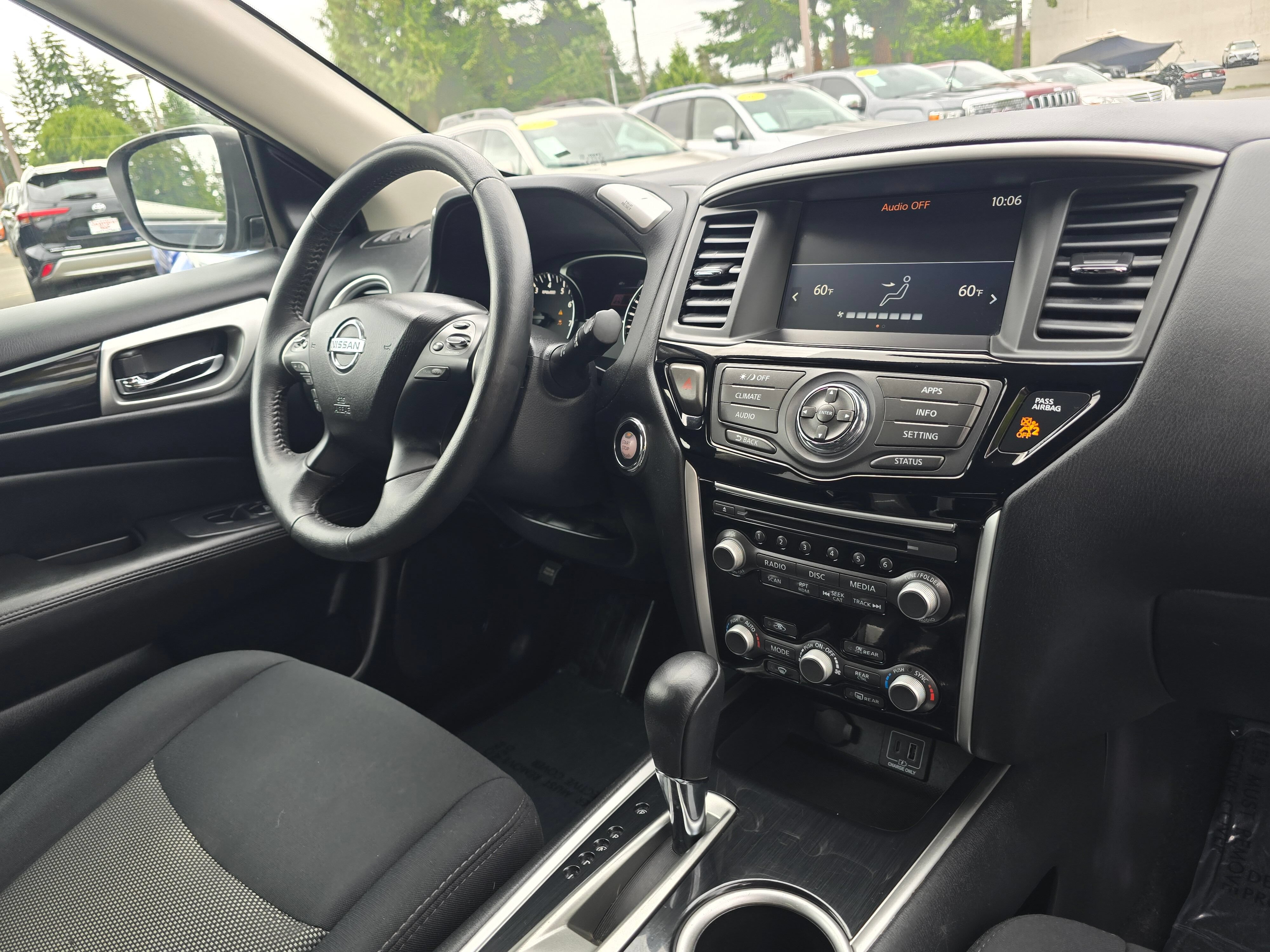 Used 2019 Nissan Pathfinder SV FWD image 10