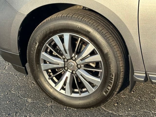 Used 2019 Nissan Pathfinder S AWD/4WD image 8