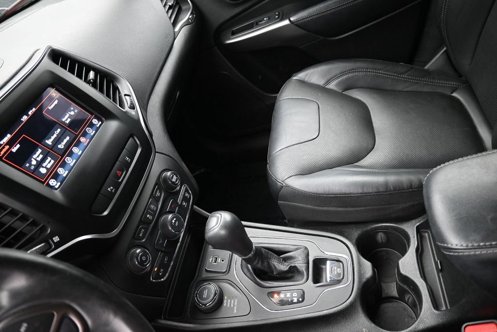Used 2020 Jeep Cherokee Latitude Lux w/ Quick Order Package 26H Lux AWD/4WD image 19