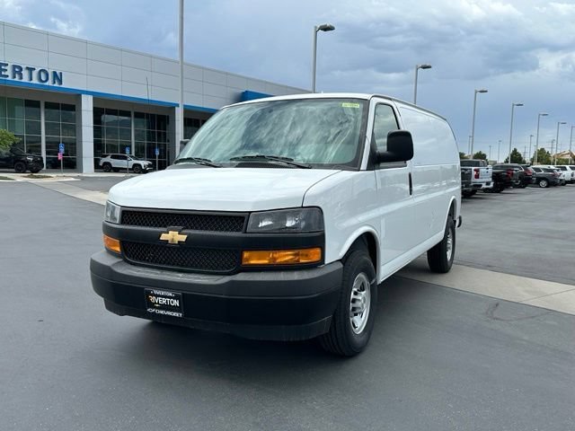 New 2026 Chevrolet Express 2500 w/ Driver Convenience Package RWD image 9