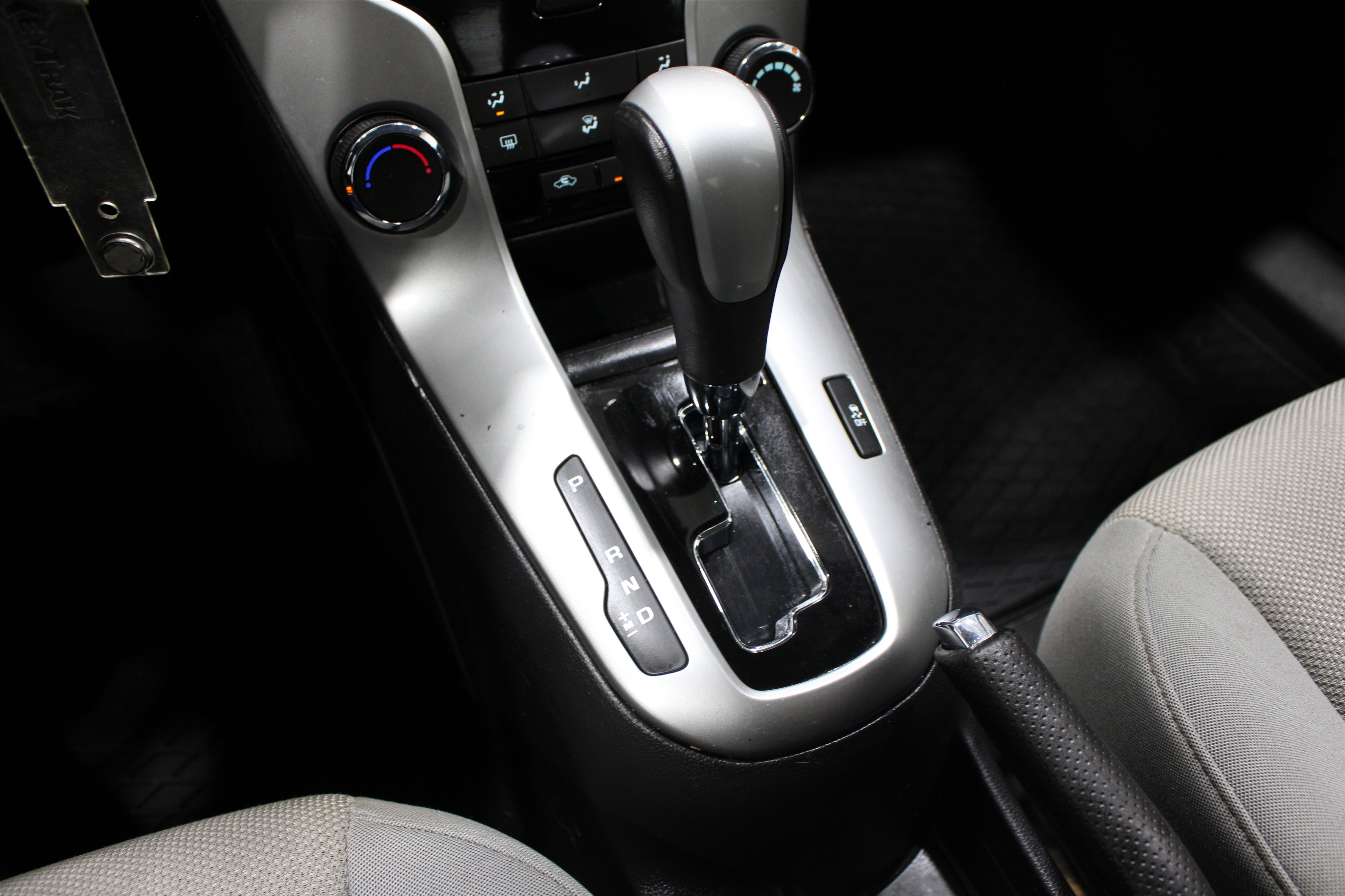 Used 2014 Chevrolet Cruze LT FWD image 15