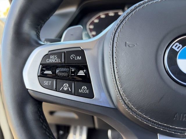 Used 2022 BMW X7 M50i image 22