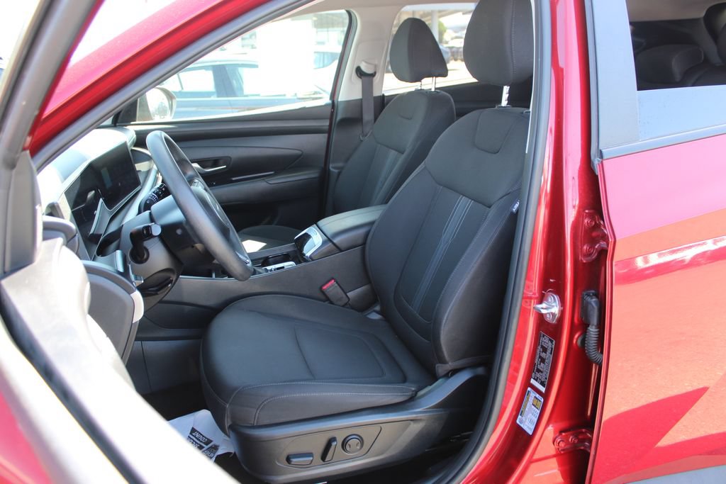 Used 2025 Hyundai Tucson SEL FWD image 13