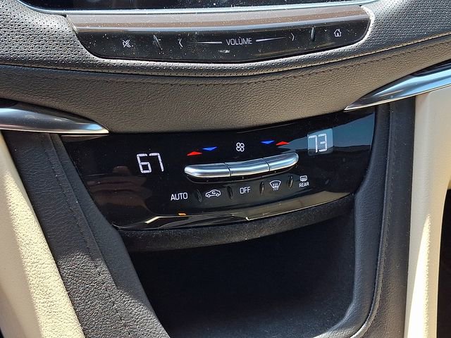 Used 2019 Cadillac XT5 FWD image 11