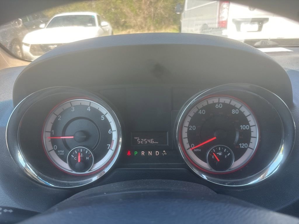 Used 2014 Dodge Grand Caravan SXT image 24