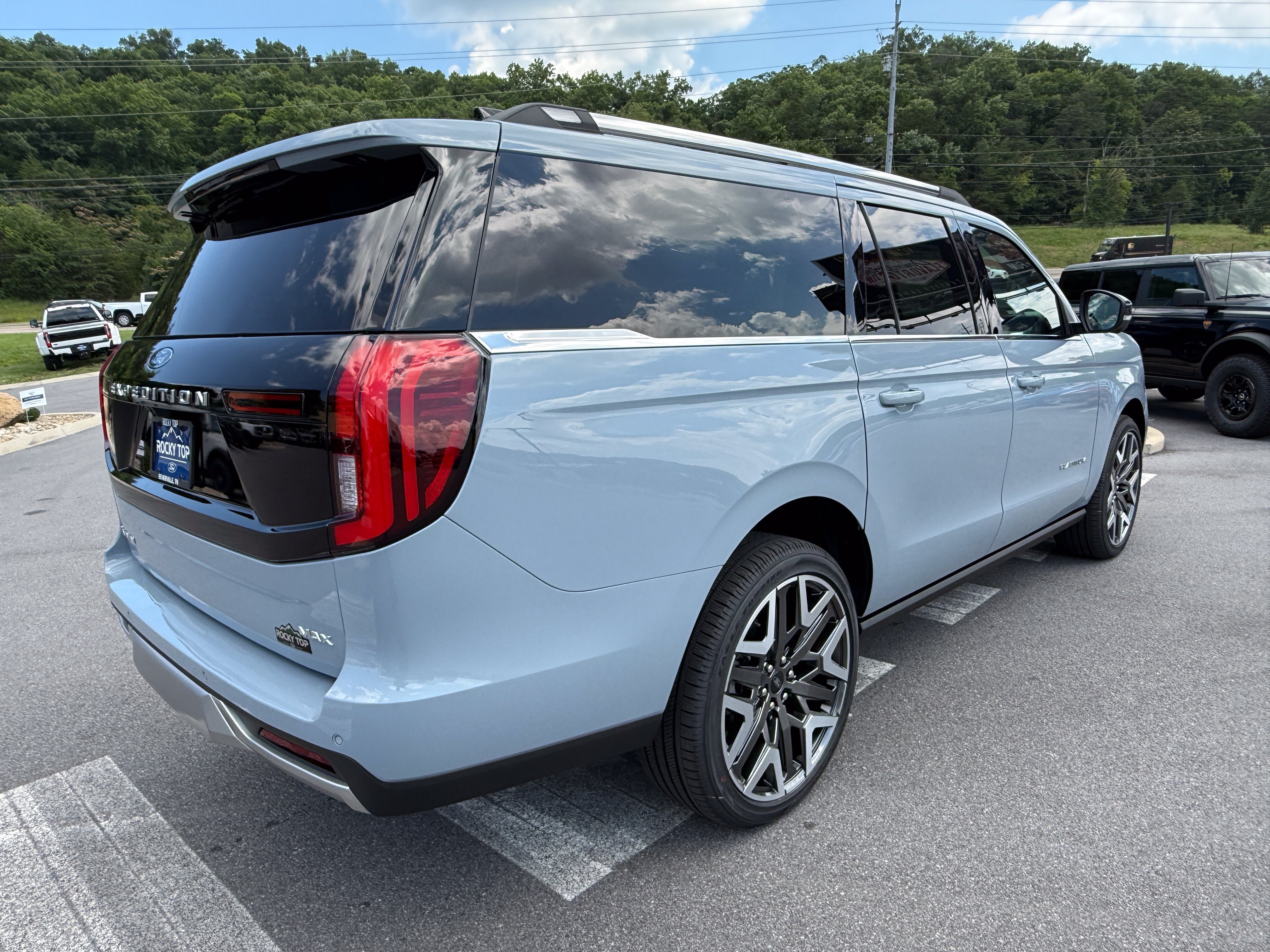 New 2026 Ford Expedition Max Platinum w/ Platinum Ultimate Package AWD/4WD image 5