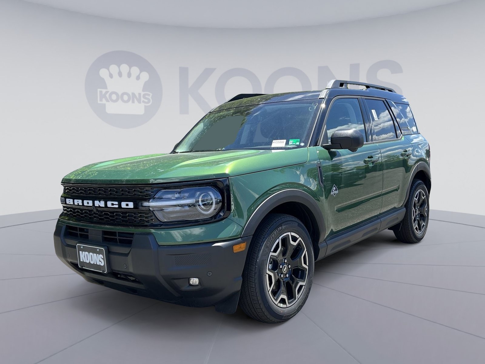 New 2025 Ford Bronco Sport Outer Banks w/ Outer Banks Tech Package+ AWD/4WD image 1