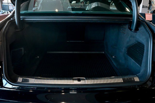 Used 2022 Audi S8 w/ S8 Comfort Plus Package image 23