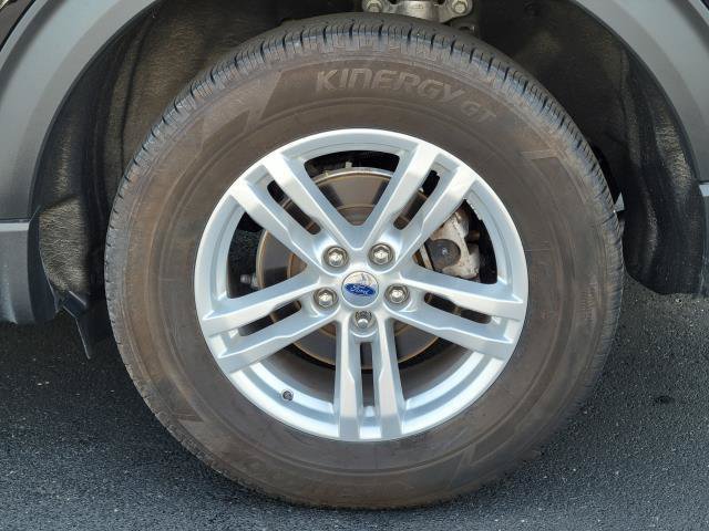 Used 2024 Ford Explorer XLT w/ Equipment Group 202A AWD/4WD image 5
