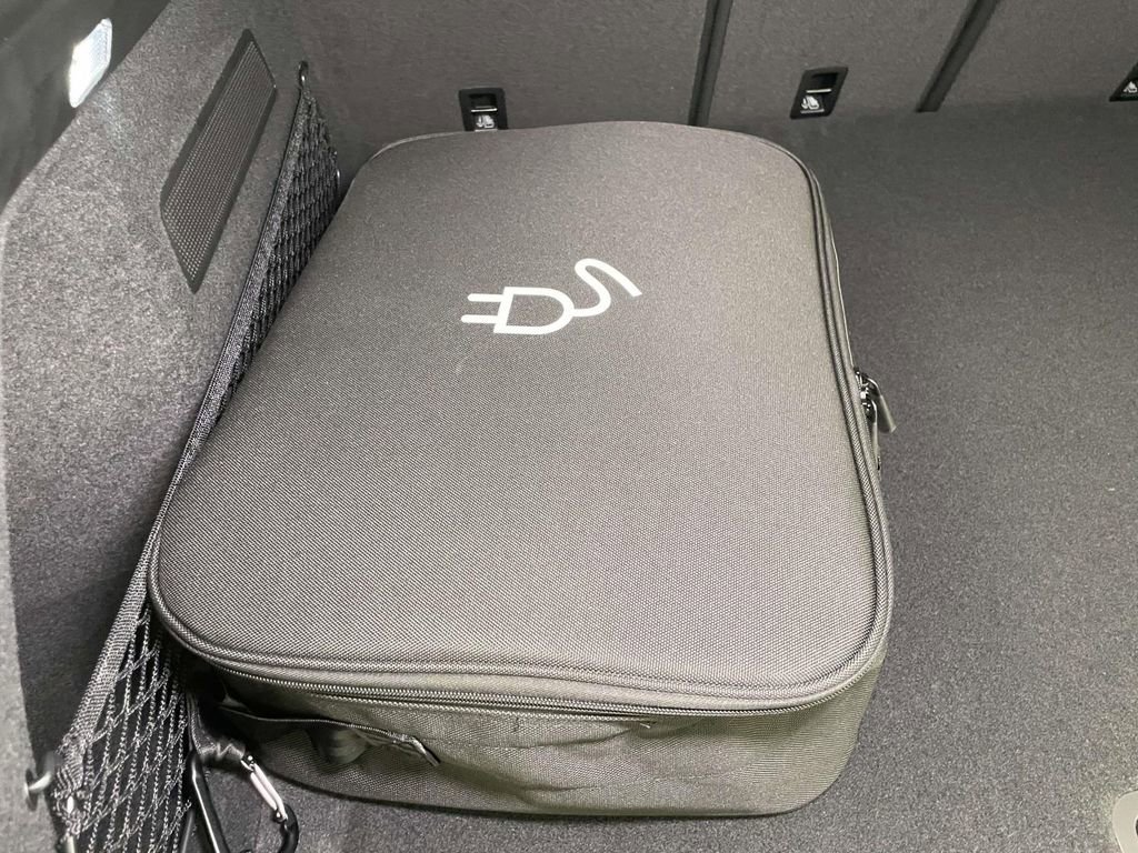 New 2025 Porsche Cayenne Turbo image 21