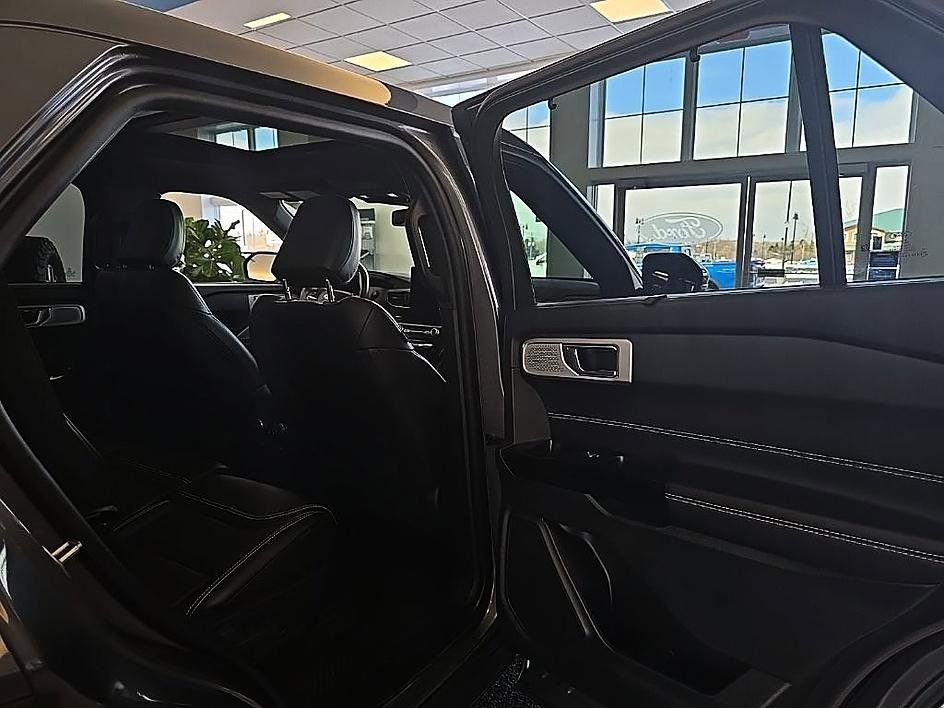 Used 2022 Ford Explorer ST w/ Equipment Group 401A image 34
