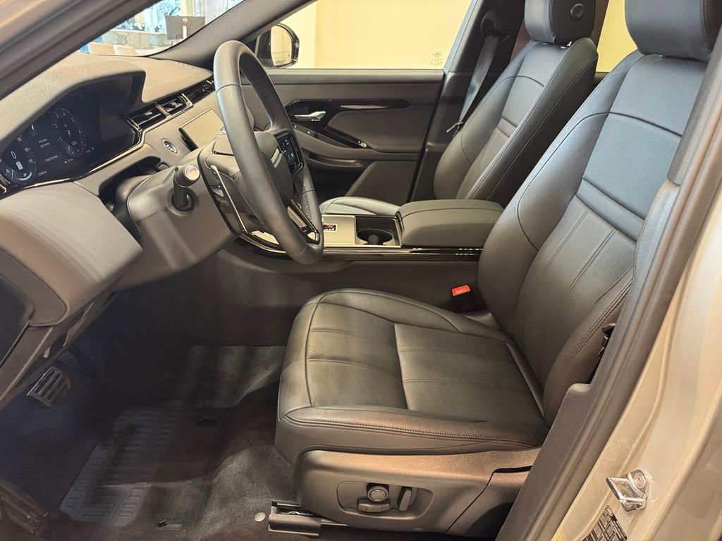 Used 2026 Land Rover Range Rover Evoque S image 7