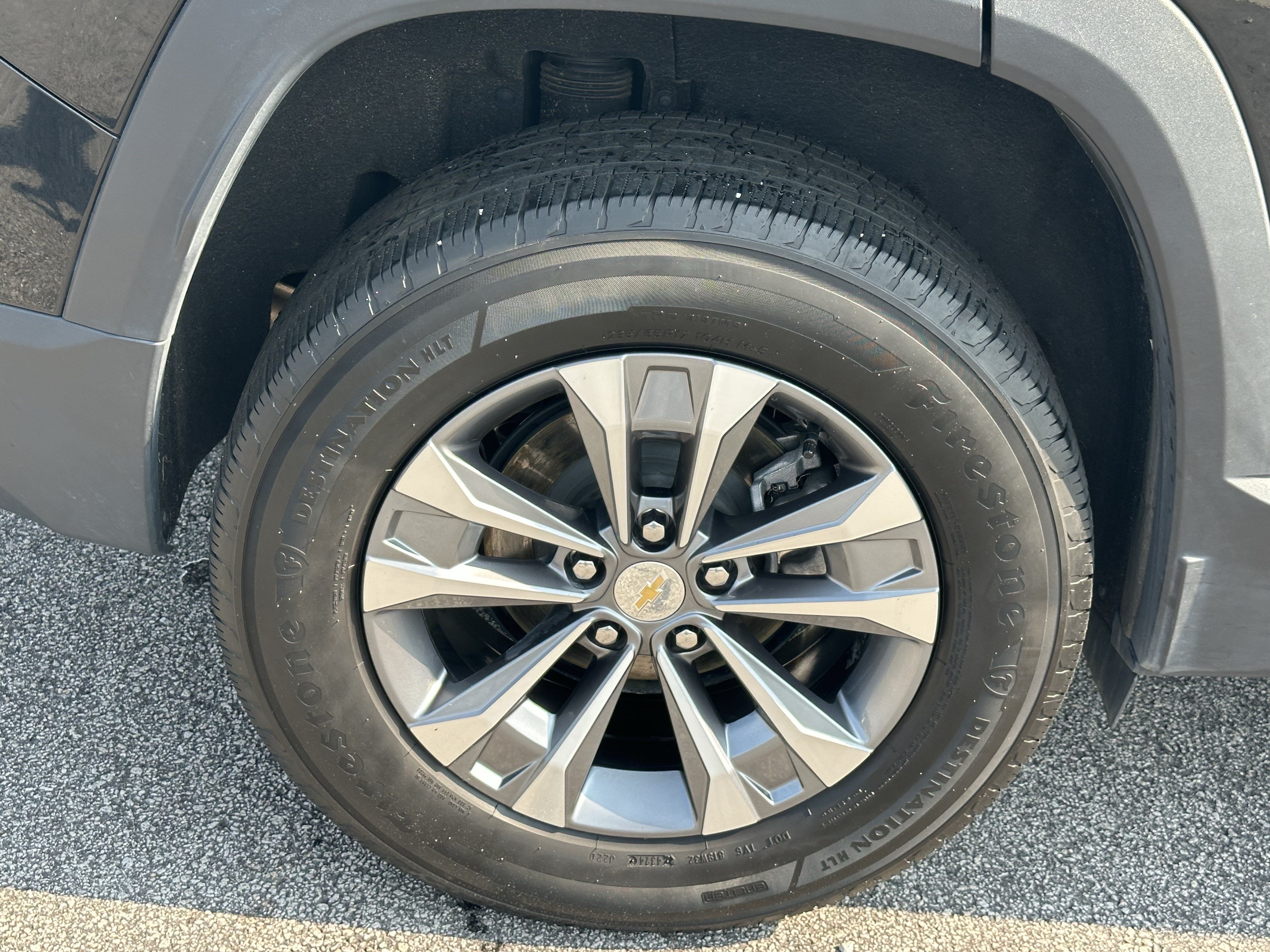 Used 2025 Chevrolet Equinox LT FWD image 17