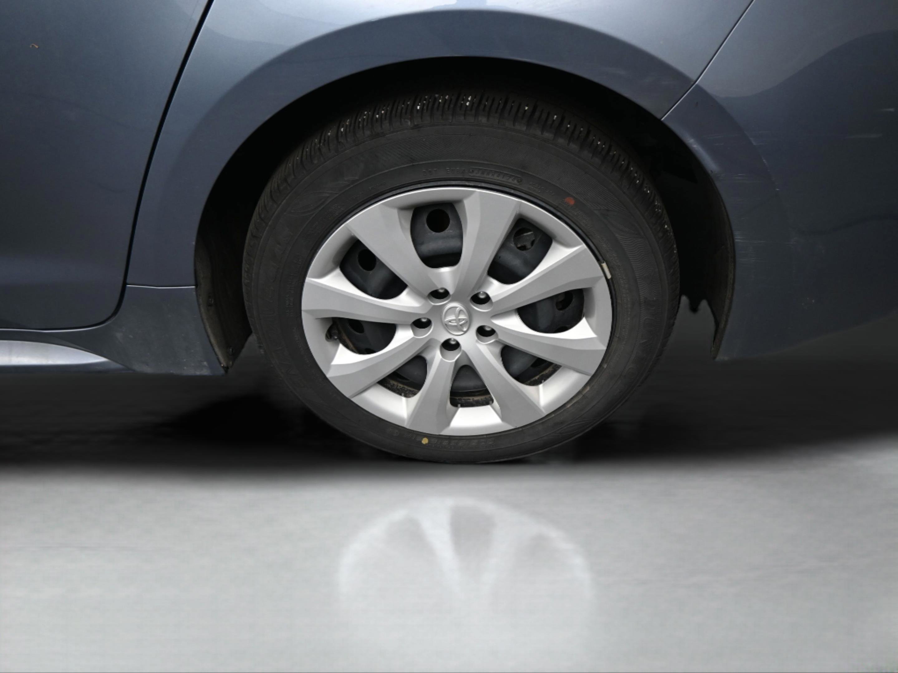 Certified 2025 Toyota Corolla LE image 37