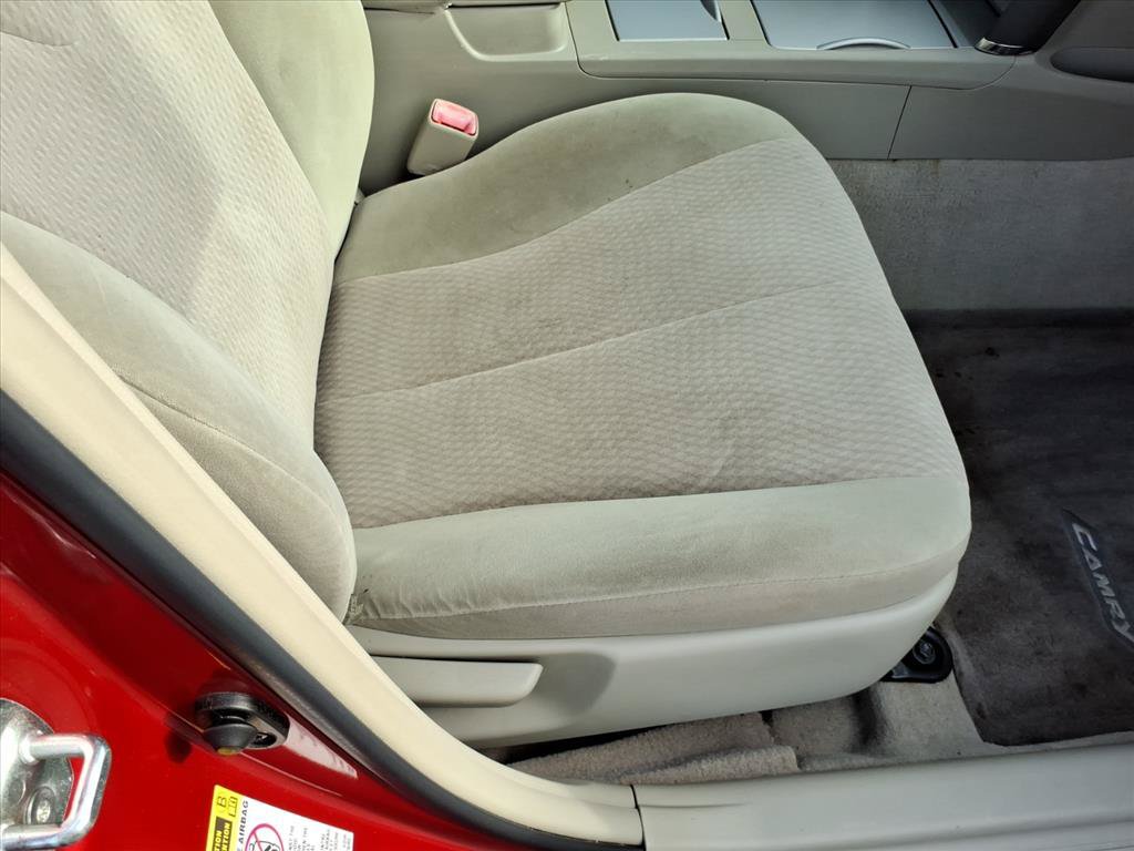 Used 2010 Toyota Camry LE FWD image 18