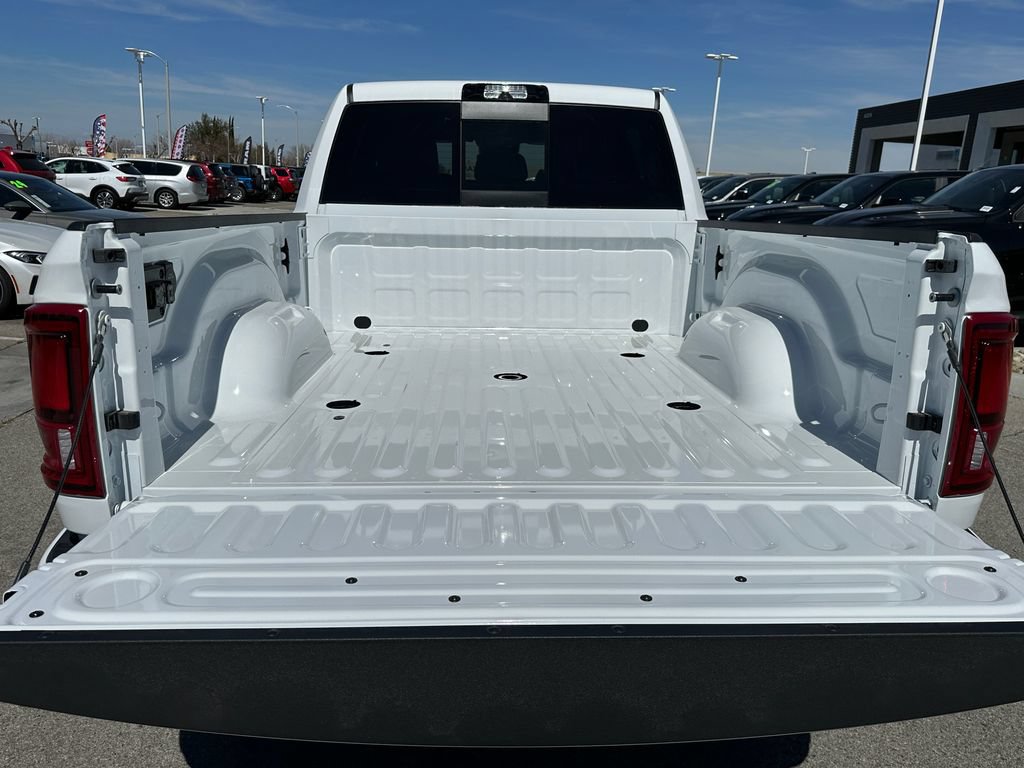New 2026 RAM 2500 Laramie w/ Night Edition AWD/4WD image 19