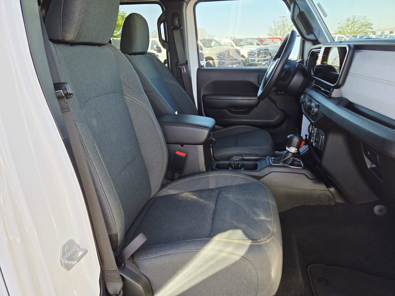 Used 2024 Jeep Gladiator Sport image 17