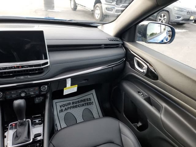 New 2026 Jeep Compass Limited AWD/4WD image 15