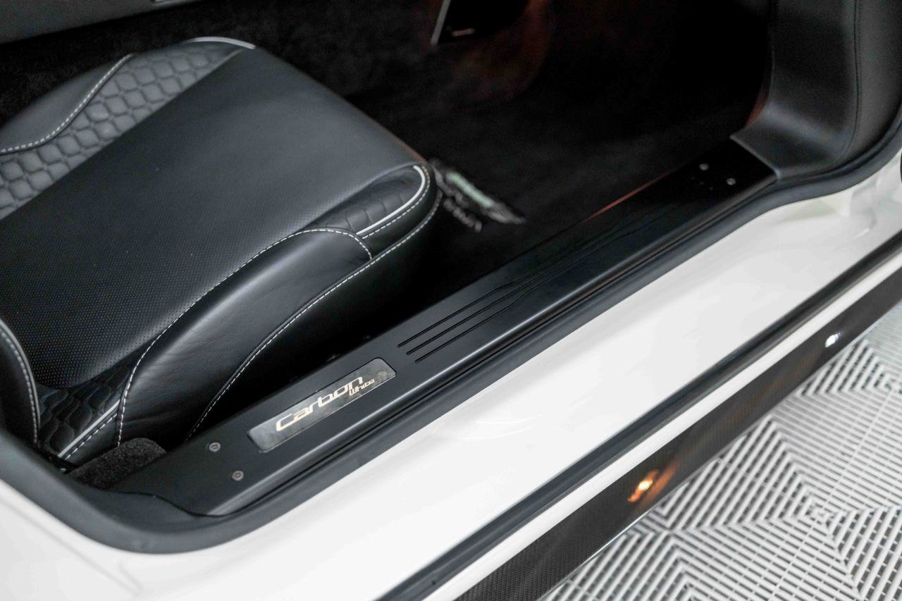 Used 2016 Aston Martin Vanquish Coupe image 40