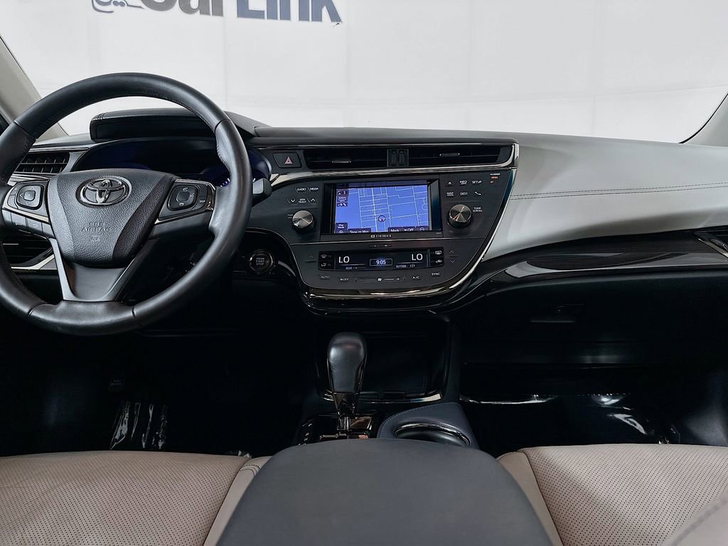 Used 2013 Toyota Avalon Limited FWD image 29