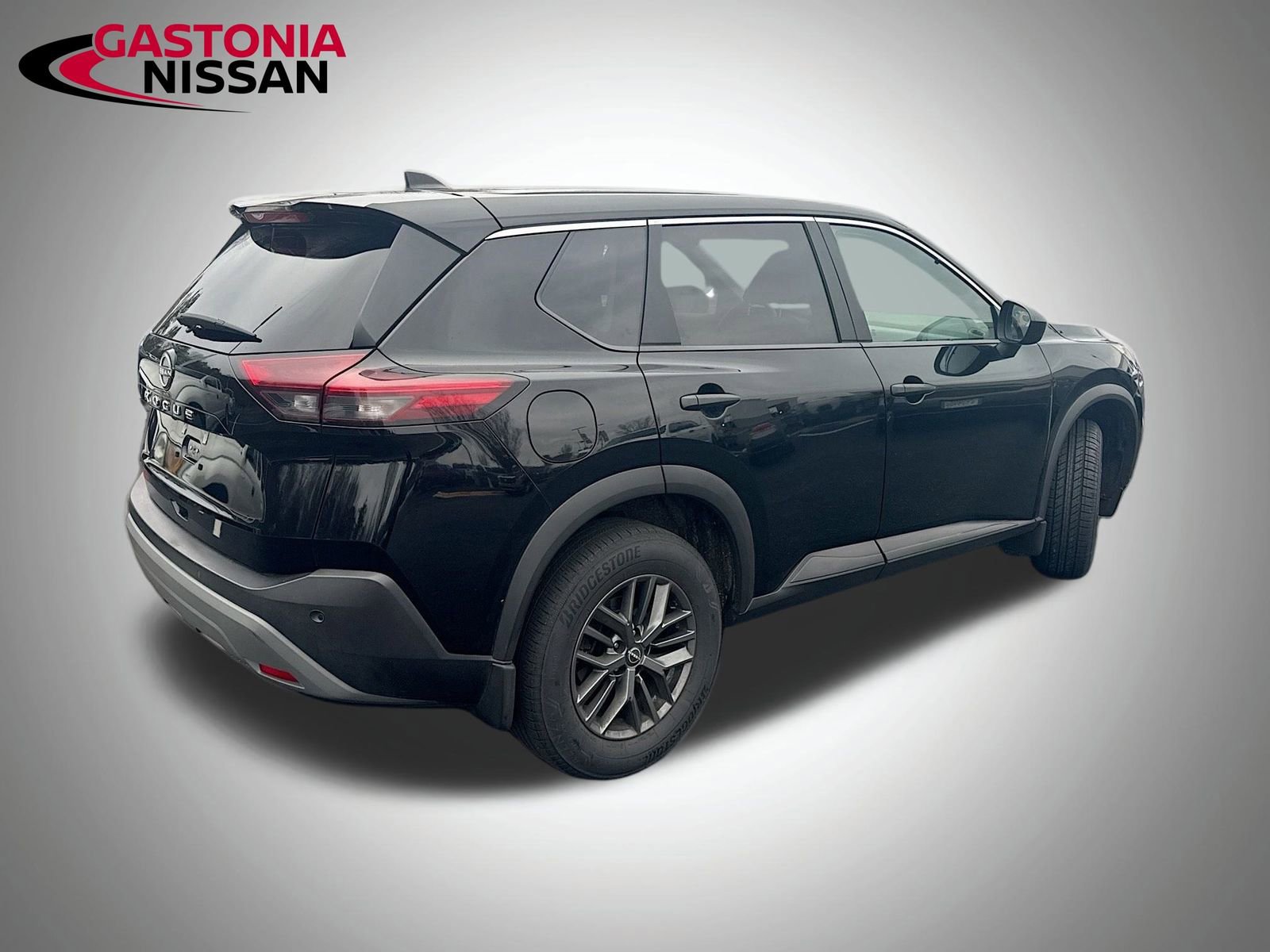 Used 2023 Nissan Rogue S image 9