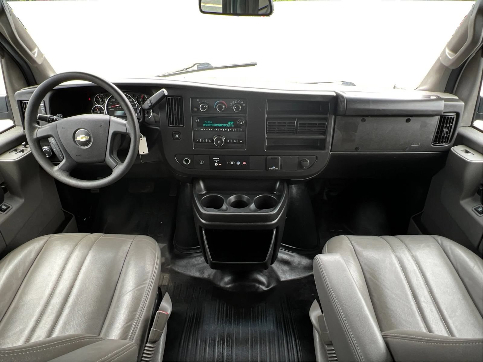 Used 2022 Chevrolet Express 3500 LS RWD image 33