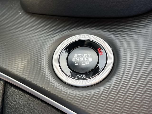 Used 2025 Jeep Grand Cherokee Laredo X AWD/4WD image 34