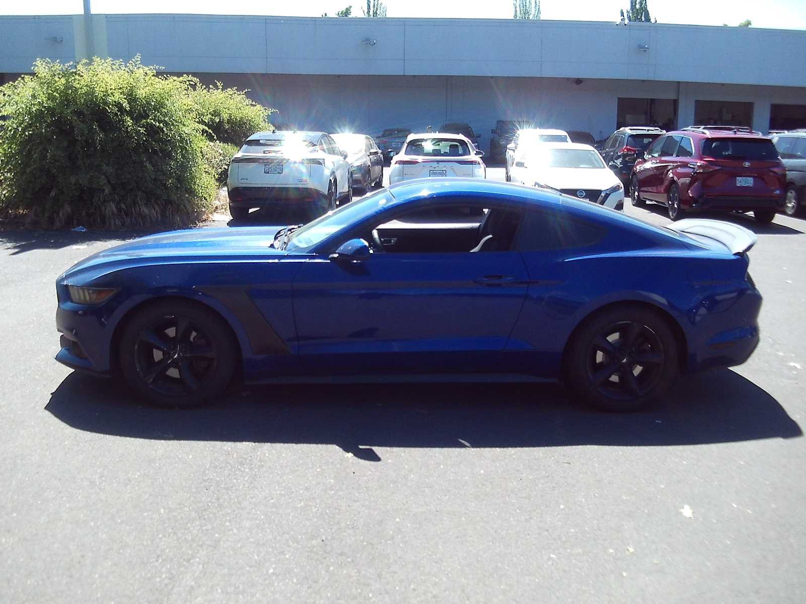 Used 2015 Ford Mustang Coupe w/ Equipment Group 051A RWD image 2
