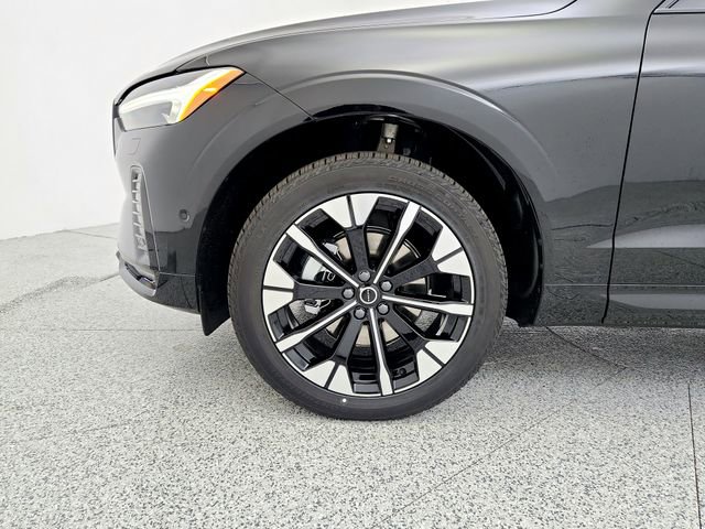 New 2026 Volvo XC60 B5 Plus w/ Protection Package Premier image 29
