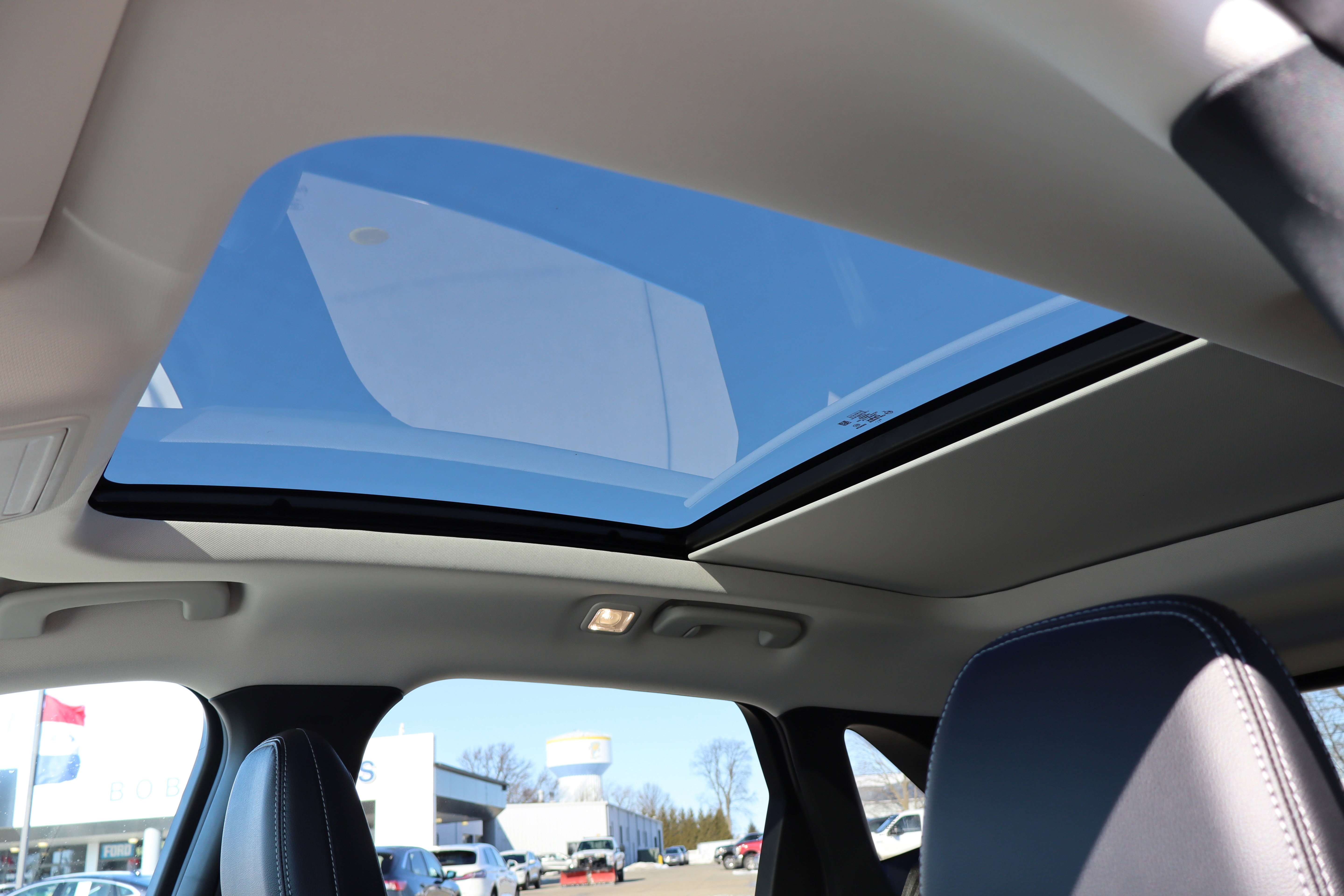 New 2025 Ford Escape SE w/ PHEV Premium Package image 24