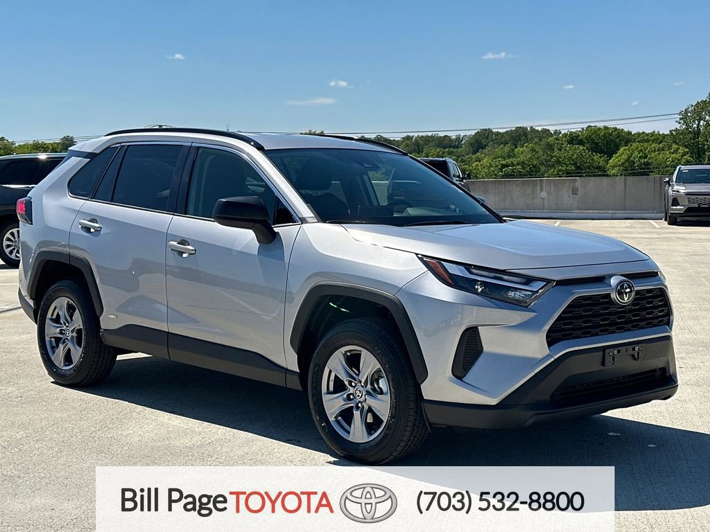 Used 2025 Toyota RAV4 LE AWD/4WD image 1