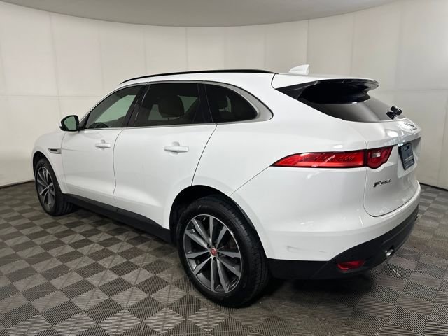 Used 2018 Jaguar F-PACE Prestige image 5