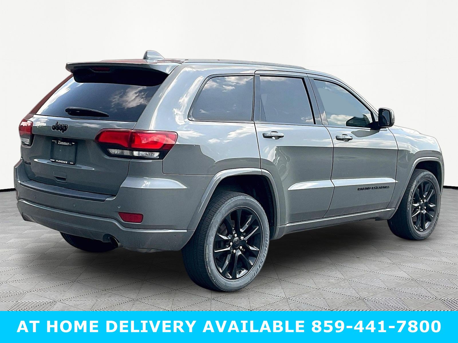 Used 2021 Jeep Grand Cherokee Laredo X AWD/4WD image 6
