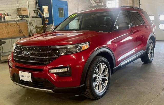 Certified 2023 Ford Explorer XLT w/ Equipment Group 202A image 1