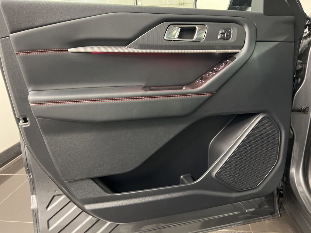 New 2026 Ford Explorer ST-Line w/ ST-Line Street Pack image 30