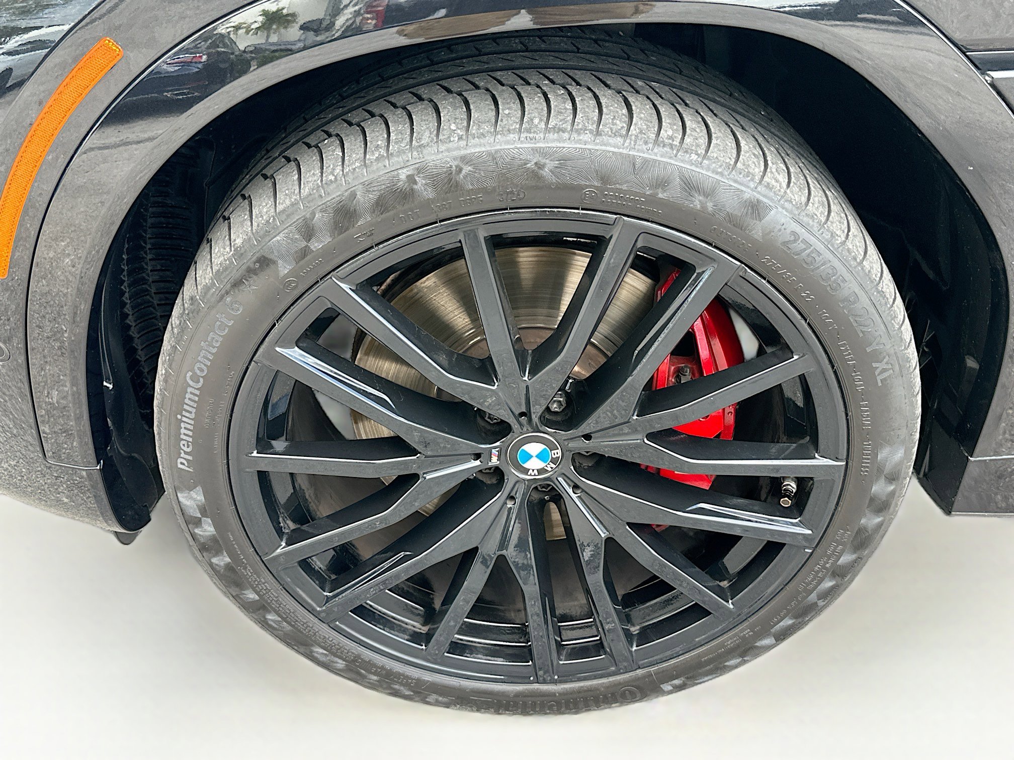 Used 2022 BMW X6 M50i w/ Premium Package image 35