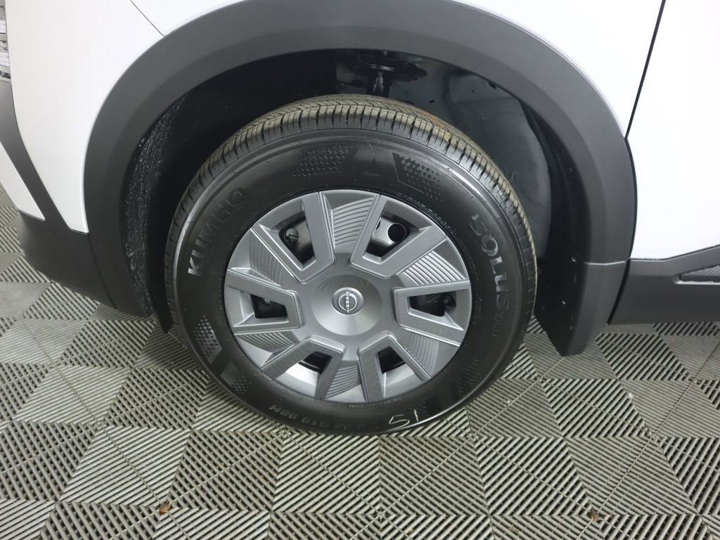 New 2026 Nissan Kicks S image 23