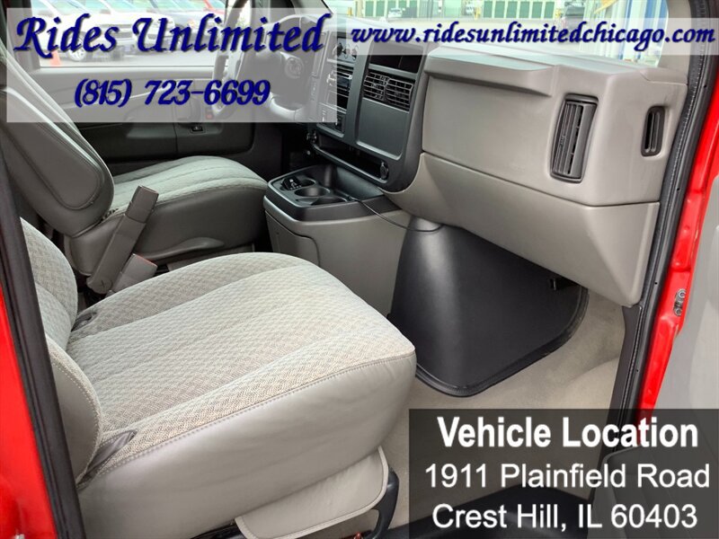 Used 2006 Chevrolet Express 3500 Extended Passenger w/ LT Preferred Equipment Group RWD image 23