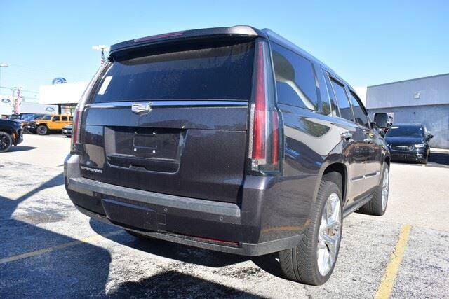 Used 2016 Cadillac Escalade Platinum AWD/4WD image 7