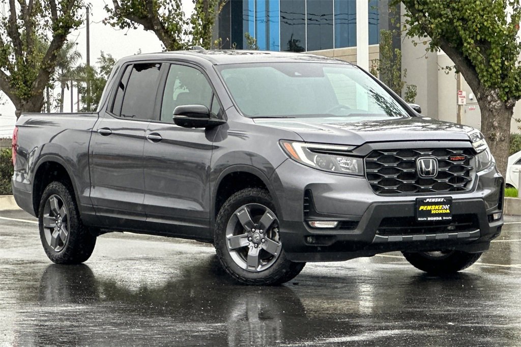 Certified 2025 Honda Ridgeline TrailSport image 2