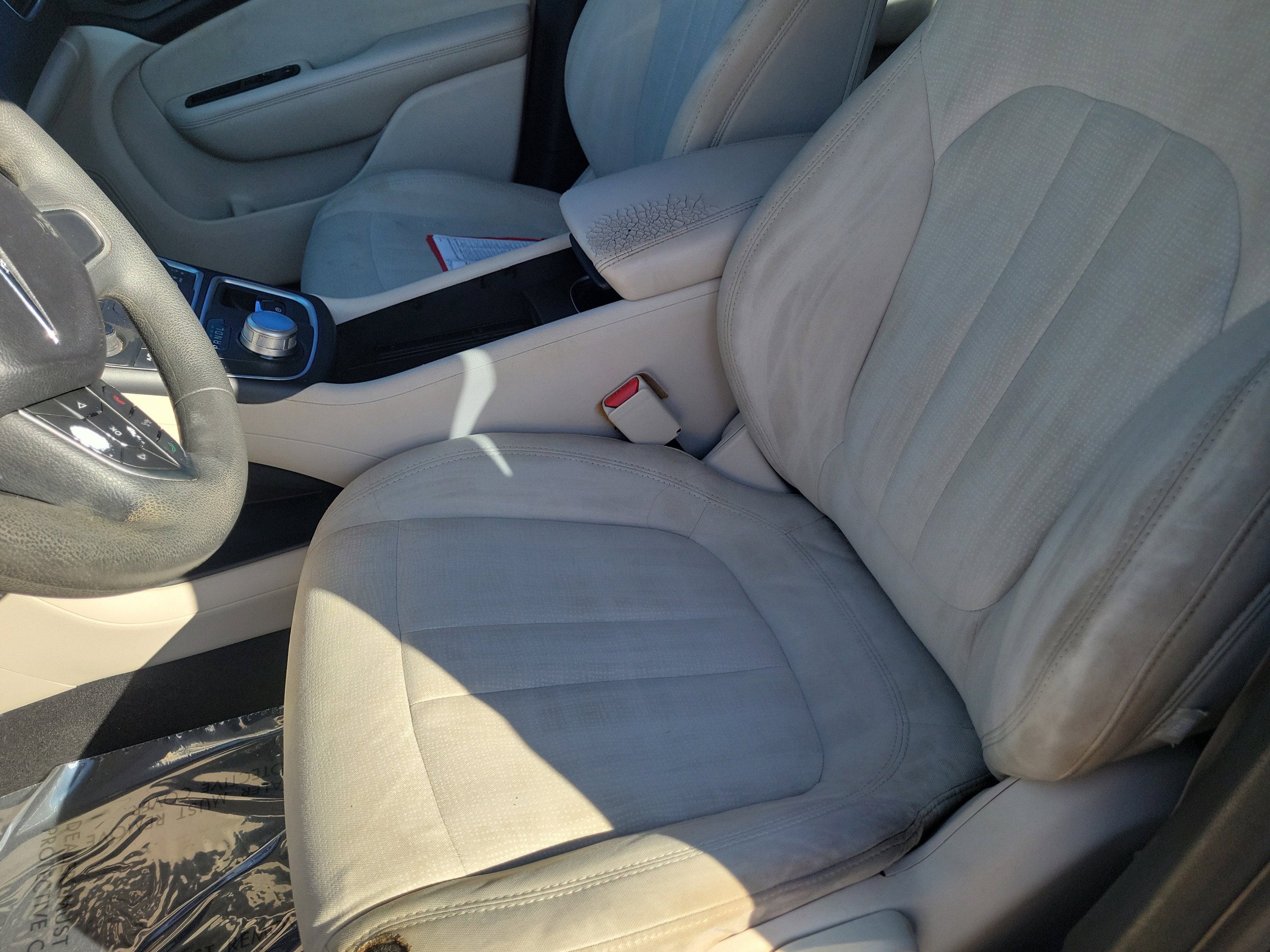 Used 2015 Chrysler 200 Limited image 19