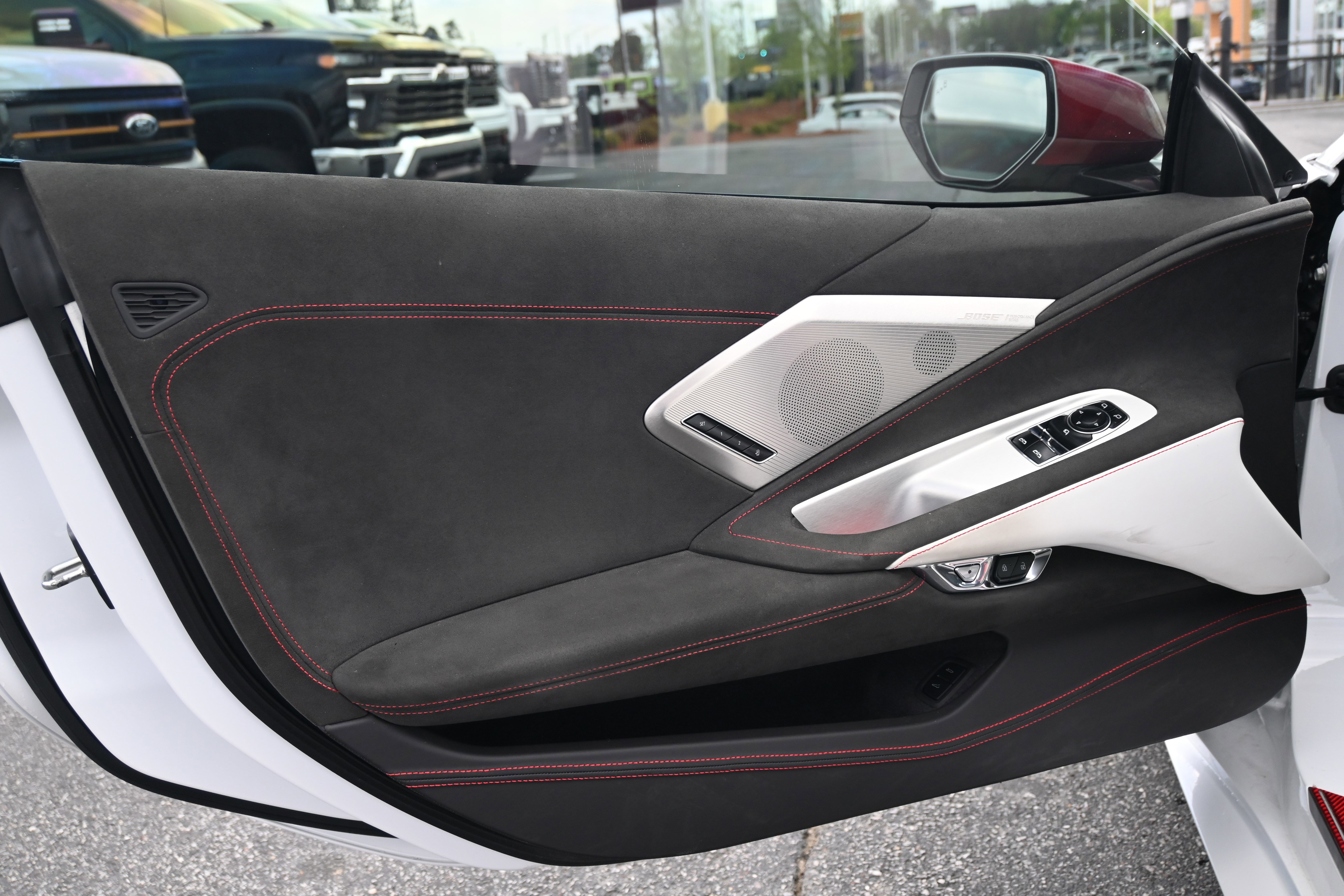 Used 2023 Chevrolet Corvette Stingray Premium Cpe w/ Z51 Performance Package image 28