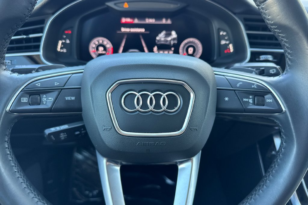 Used 2020 Audi Q7 3.0T Prestige w/ Prestige Package AWD/4WD image 24