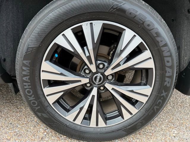 Certified 2023 Nissan Rogue SV FWD image 26
