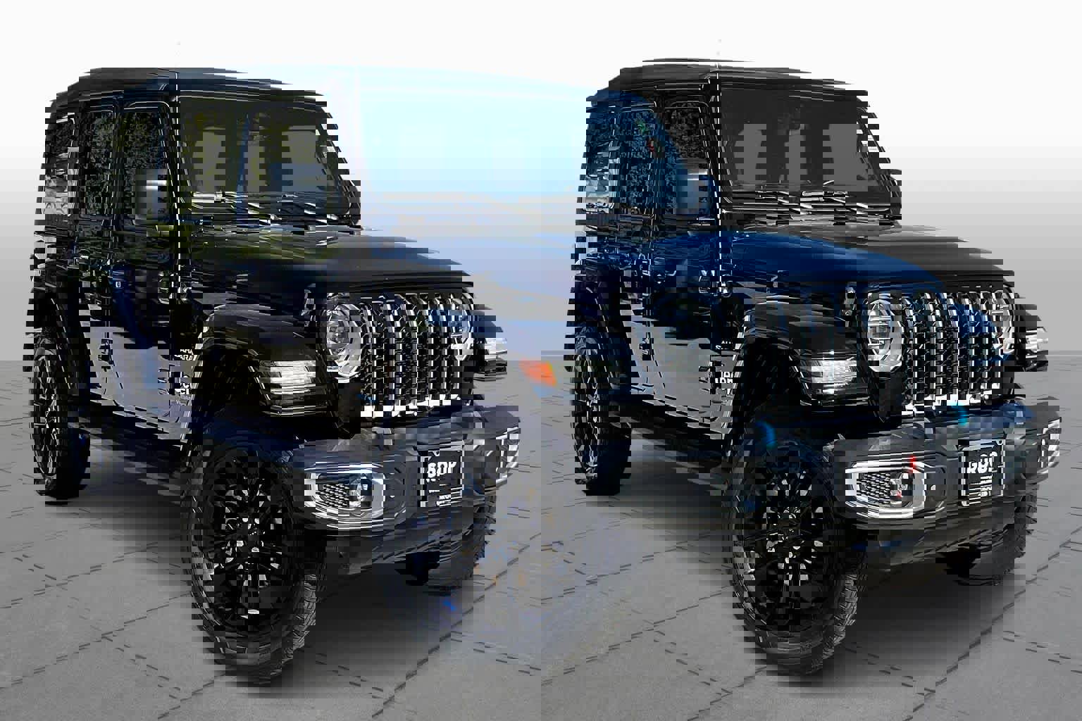 Used 2022 Jeep Wrangler Unlimited Sahara w/ Cold Weather Group image 5